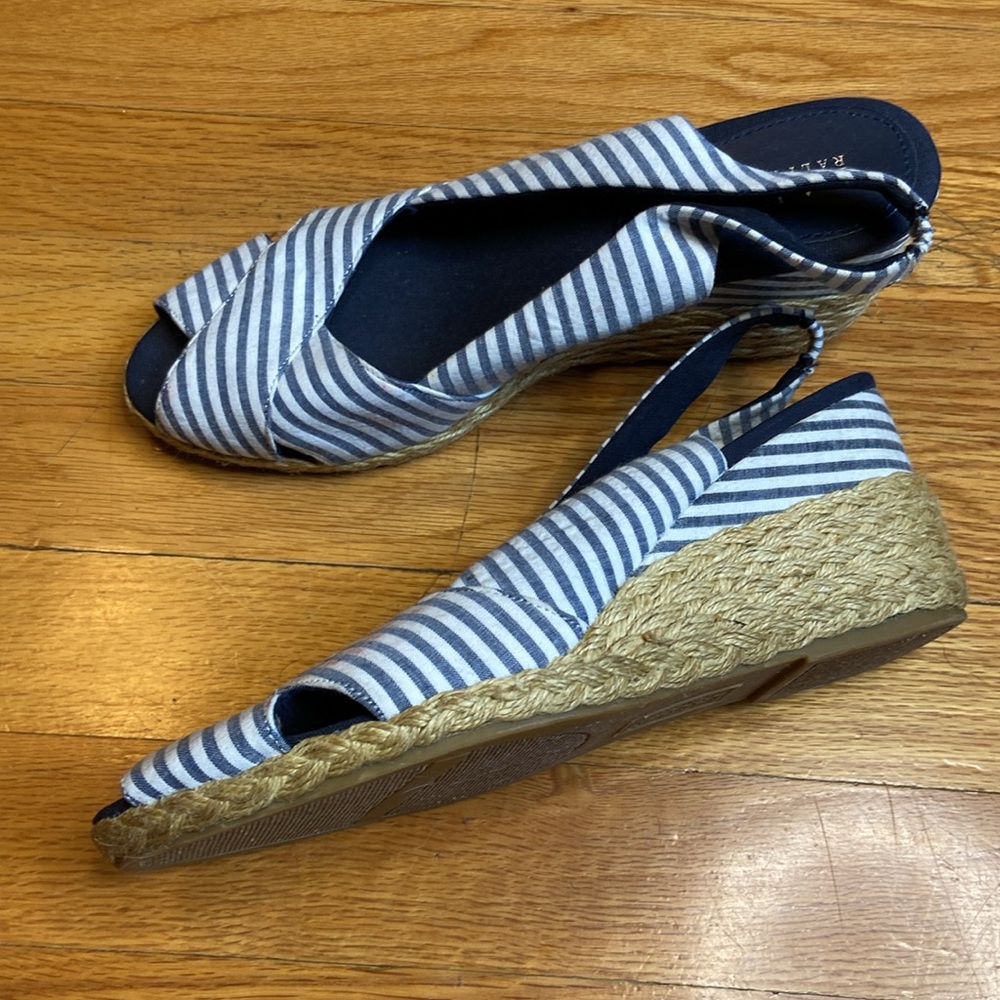 Lauren Ralph Lauren Blue and White Espadrilles for Chic Comfort. Size 8.5